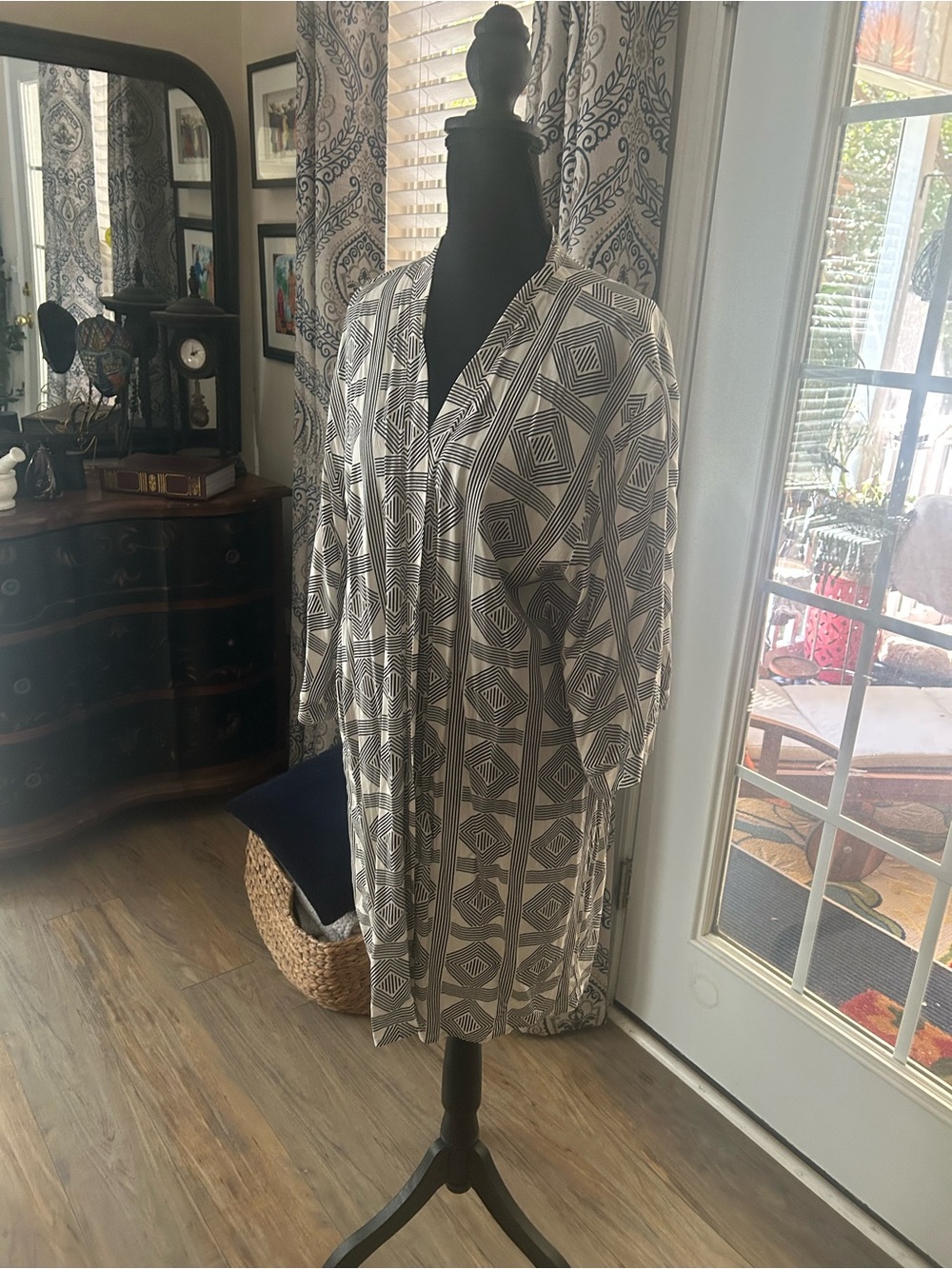 Kimono - Picture 1 of 6